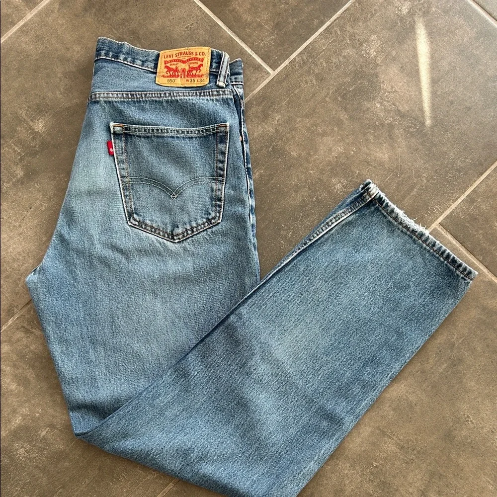 Levi's Men's 550 Blue Straight Jeans - Picture 1 of 10